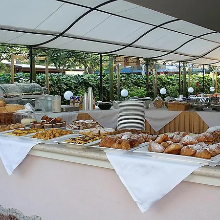 Casali Hotel 3*